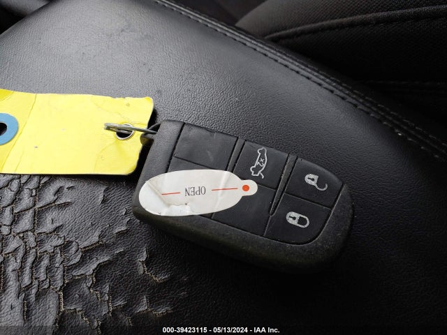 Chrysler 200 Limited 2015 1C3CCCAB7FN567070 Image 11