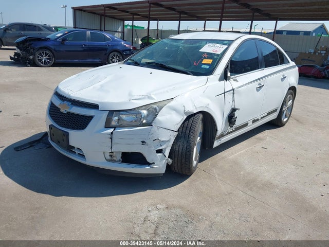 Chevrolet Cruze 2lt Auto 2014 1G1PE5SB0E7172323 Image 2
