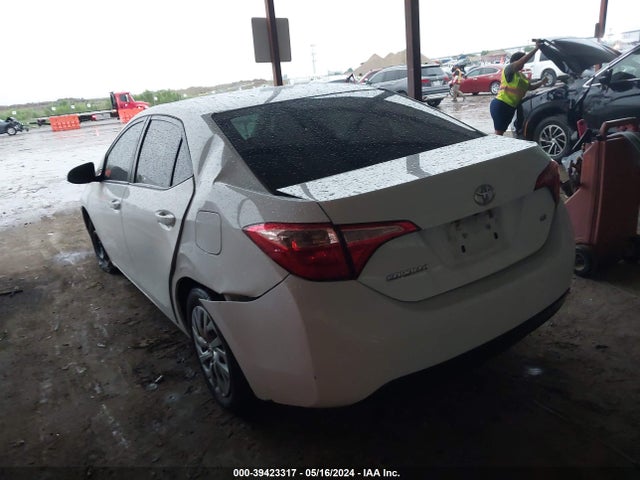 Toyota COROLLA LE 2019 2T1BURHE2KC241343 Image 3
