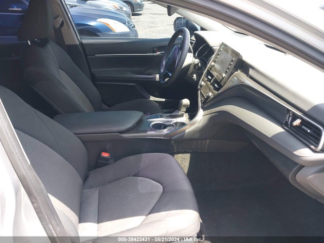 Toyota CAMRY LE 2022 4T1C11AK3NU717455 Image 5