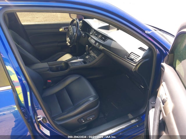 JTHKD5BH1G2265276 Lexus CT 200H