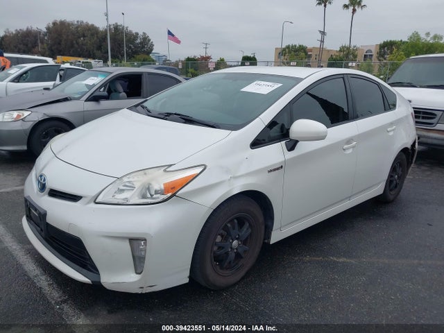 Toyota Prius Two 2015 JTDKN3DU5F1911341 Image 2