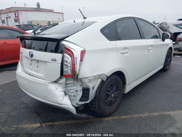Toyota Prius Two 2015 JTDKN3DU5F1911341 Image 4