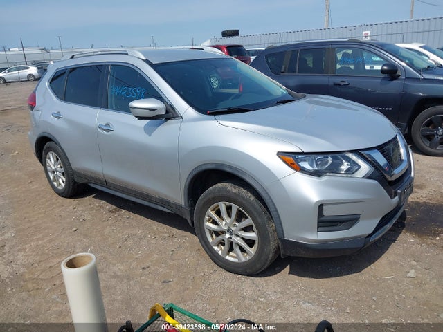 2017 JN8AT2MV0HW277631 main image