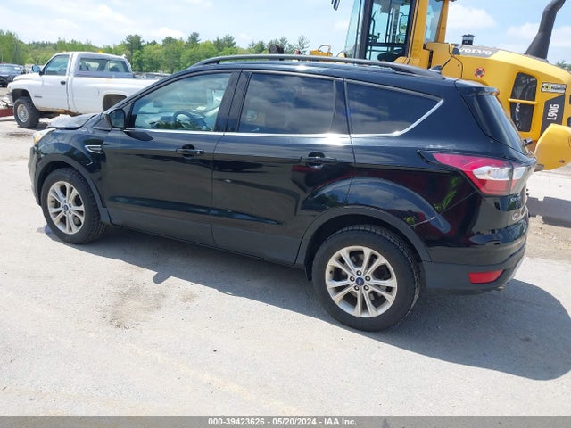 Ford ESCAPE SE 2018 1FMCU9GDXJUC43254 Image 3