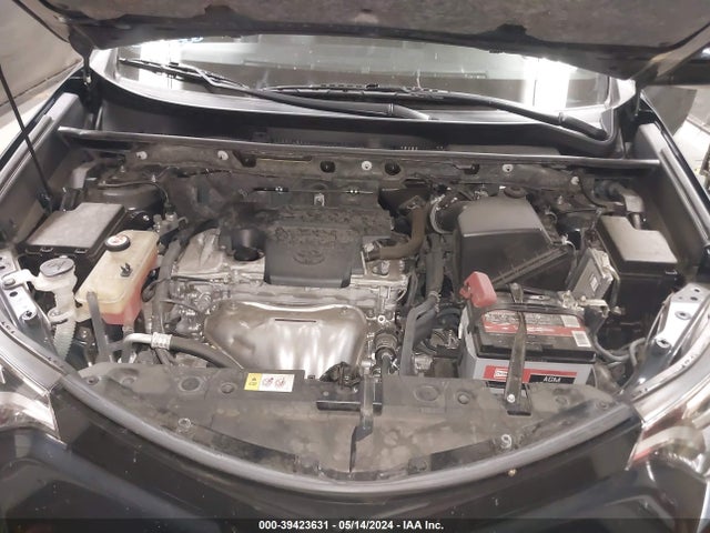 Toyota RAV4 SE 2017 JTMNFREV0HJ722300 Image 10