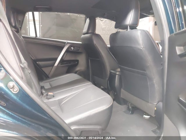 Toyota RAV4 SE 2017 JTMNFREV0HJ722300 Image 8