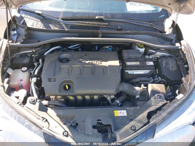 Toyota C-HR XLE 2019 NMTKHMBX8KR096395 Image 10