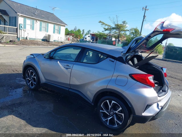 Toyota C-HR XLE 2019 NMTKHMBX8KR096395 Image 3