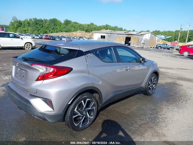 Toyota C-HR XLE 2019 NMTKHMBX8KR096395 Image 4