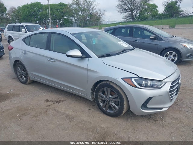 2018 5NPD84LF1JH222178 main image