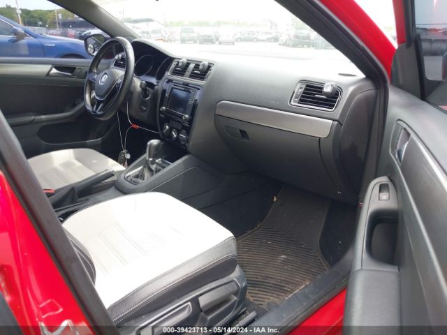 3VWD17AJ2GM270222 Volkswagen Jetta 1.8t Sport