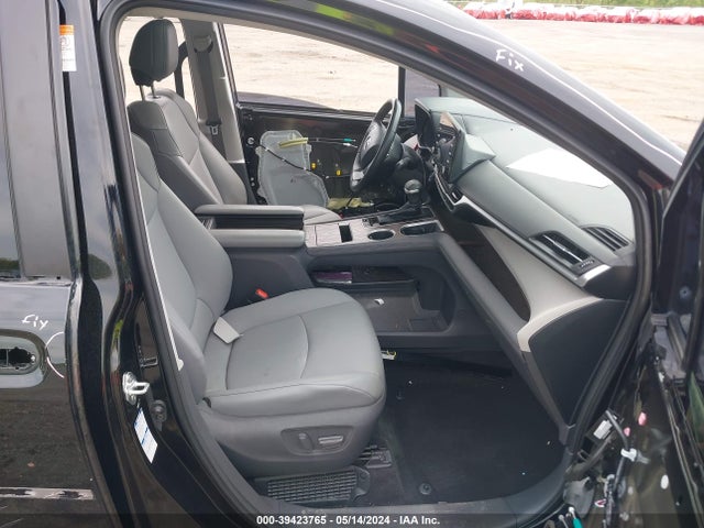 5TDYSKFC3MS008266 Toyota SIENNA XLE