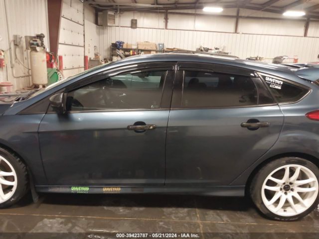 1FADP3L97JL331947 Ford FOCUS ST