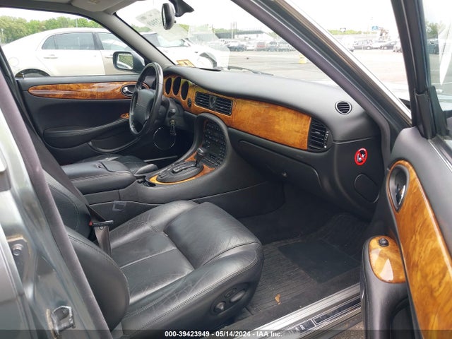 2002 JAGUAR XJ8 SAJDA12C32LF49337 Photo 4