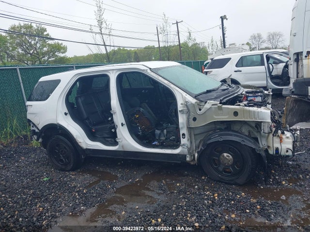 Ford Police Interceptor Utility 2018 1FM5K8AR2JGC74932 Image 12