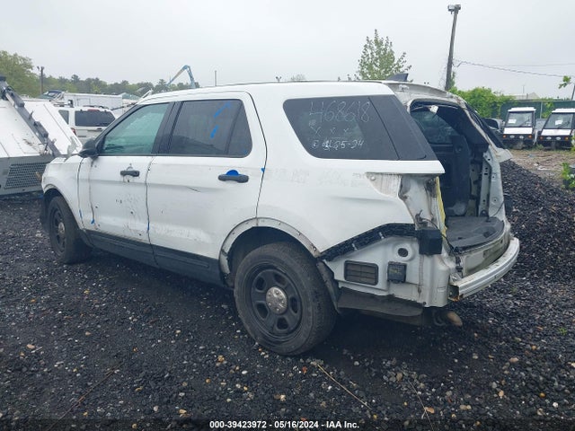 Ford Police Interceptor Utility 2018 1FM5K8AR2JGC74932 Image 3