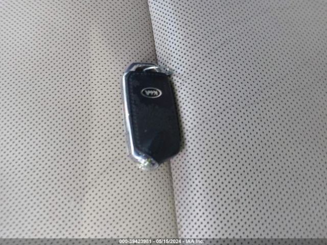 KNAE25LA9K6042410 KIA Stinger Premium