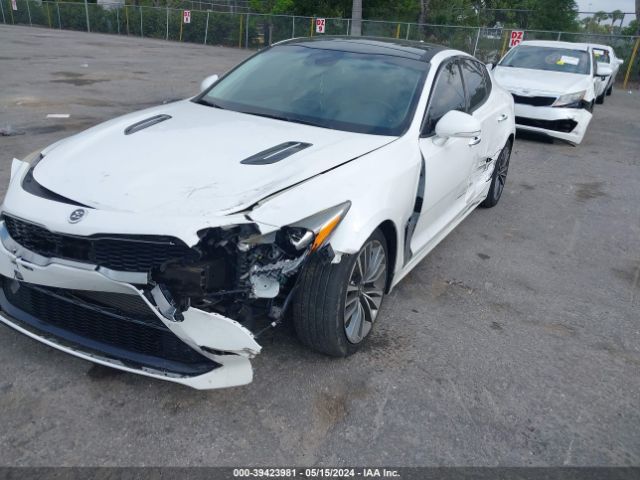 KNAE25LA9K6042410 KIA Stinger Premium