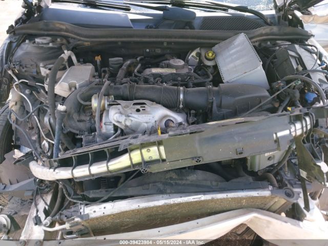 SJKCH5CP1JA057599 Infiniti Qx30 Luxury