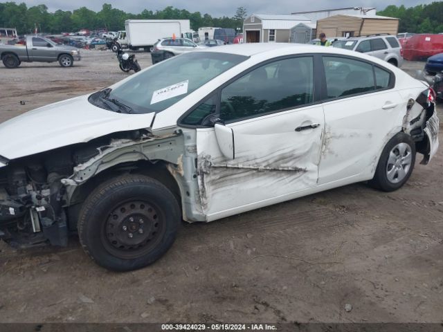3KPFK4A78JE185303 KIA FORTE LX