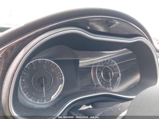 1C3CCCCG4FN707052 Chrysler 200 C