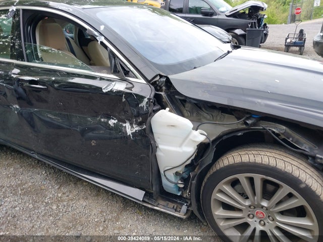 SAJBJ4FX8LCY84971 Jaguar Xf 25t Premium Awd Automatic