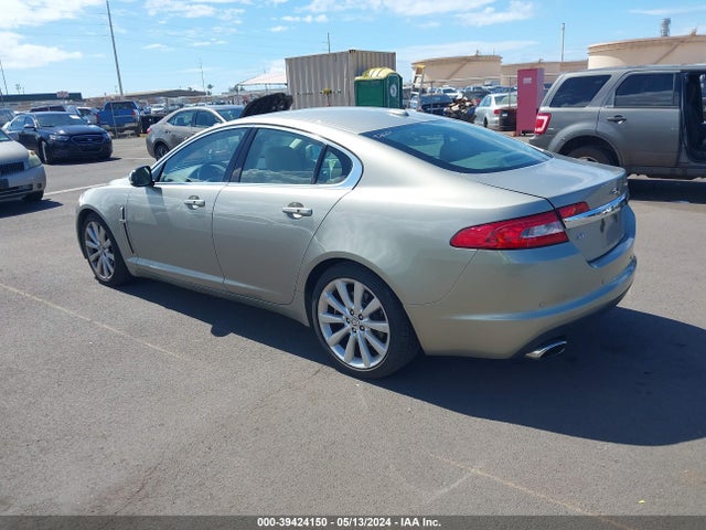 2011 JAGUAR XF SAJWA0GBXBLS01292 Photo 2
