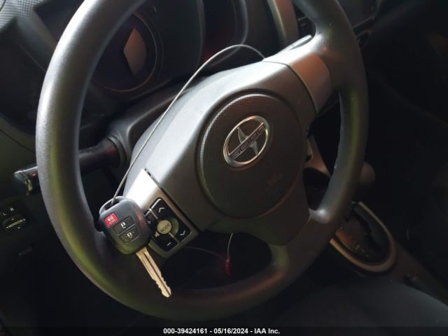 JTKKUPB45E1042521 Scion XD