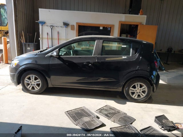 Chevrolet Sonic Ls Auto 2015 1G1JA6SH2F4210536 Image 14