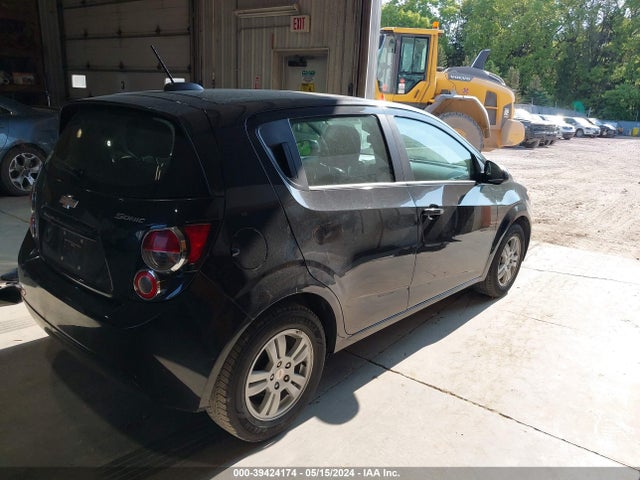 Chevrolet Sonic Ls Auto 2015 1G1JA6SH2F4210536 Image 4