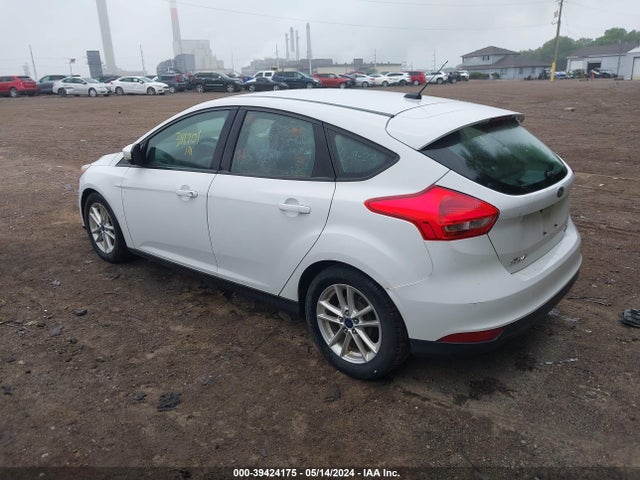 Ford FOCUS SE 2015 1FADP3K25FL217831 Image 3