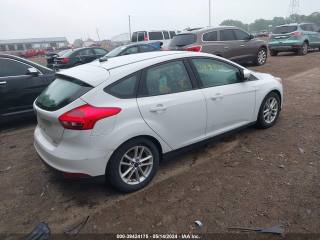Ford FOCUS SE 2015 1FADP3K25FL217831 Image 4
