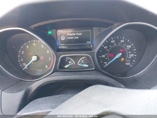 Ford FOCUS SE 2018 1FADP3FE2JL258592 Image 7