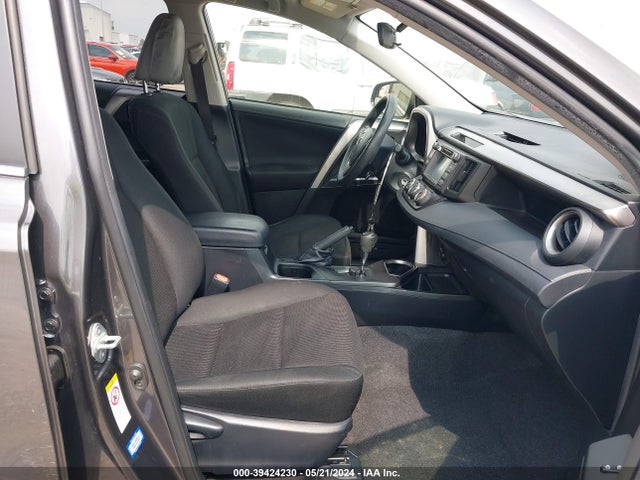 Toyota RAV4 LE 2017 JTMZFREV4HJ135728 Image 5