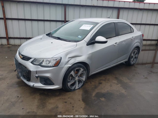 Chevrolet Sonic Premier Auto 2018 1G1JF5SB4J4135659 Image 2