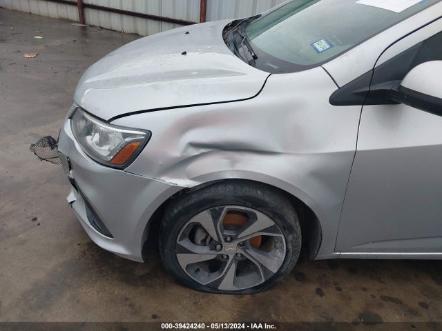 Chevrolet Sonic Premier Auto 2018 1G1JF5SB4J4135659 Image 6