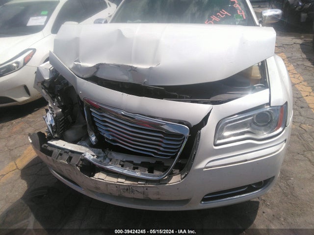 2C3CCAKG6EH190494 Chrysler 300c Awd