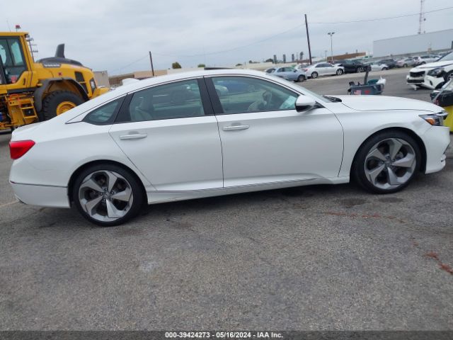 1HGCV2F95JA035243 Honda Accord Touring 2.0t