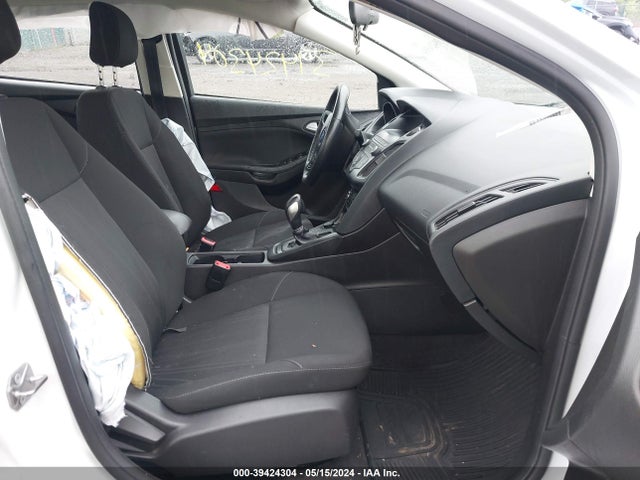 Ford FOCUS SE 2018 1FADP3F2XJL310069 Image 5