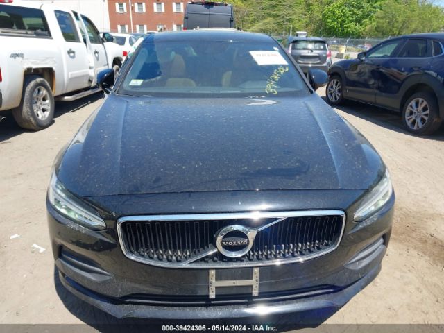 LVY982MK6JP020374 Volvo S90 T5 Momentum