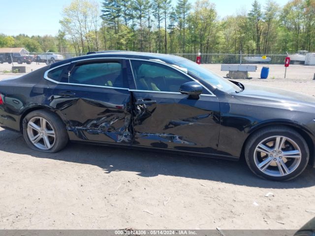 LVY982MK6JP020374 Volvo S90 T5 Momentum