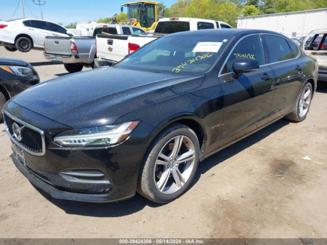 LVY982MK6JP020374 Volvo S90 T5 Momentum
