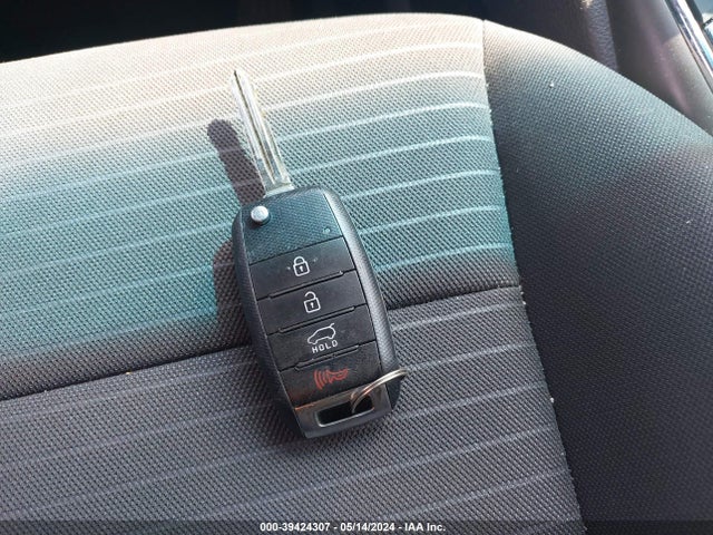 KIA FORTE LX 2017 3KPFL4A79HE149045 Image 11