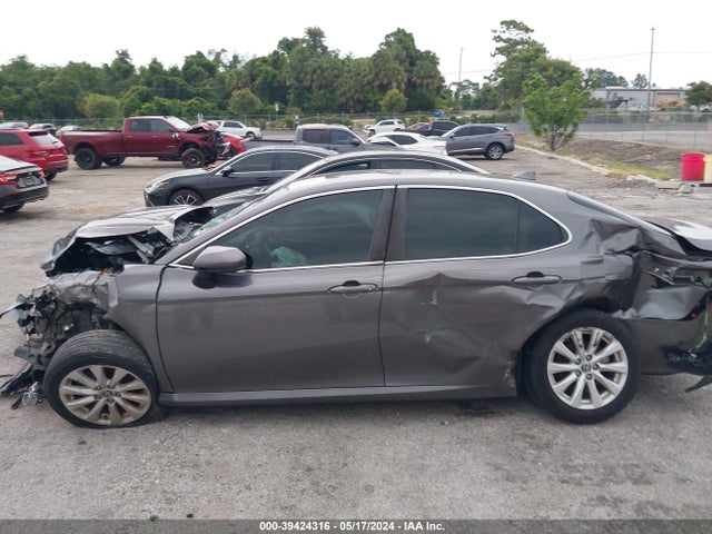 Toyota CAMRY LE 2020 4T1C11AK0LU971055 Image 14