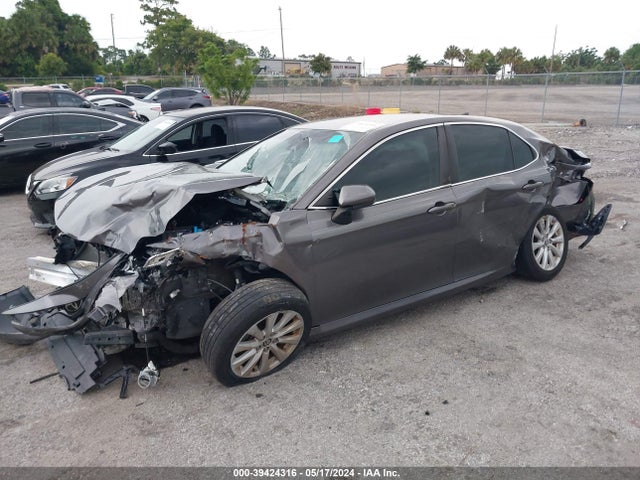 Toyota CAMRY LE 2020 4T1C11AK0LU971055 Image 2
