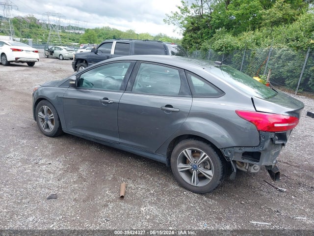 Ford FOCUS SE 2017 1FADP3FE8HL294801 Image 3