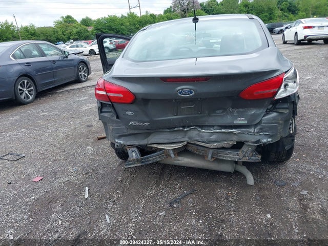 Ford FOCUS SE 2017 1FADP3FE8HL294801 Image 6