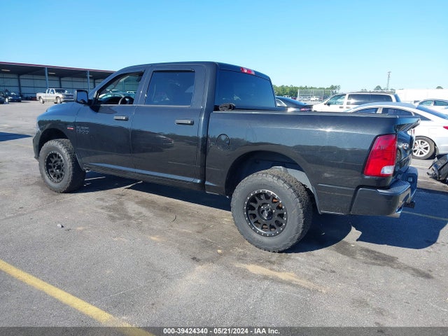 RAM 1500 Express  4x4 5'7 Box 2017 3C6RR7KT3HG660271 Image 3