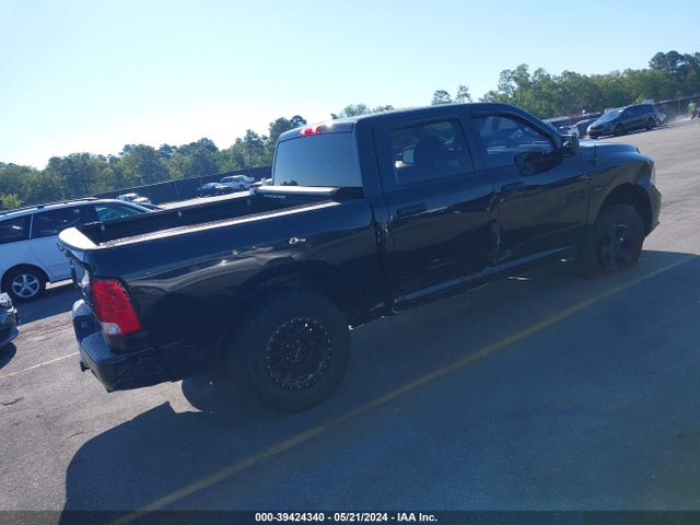RAM 1500 Express  4x4 5'7 Box 2017 3C6RR7KT3HG660271 Image 4